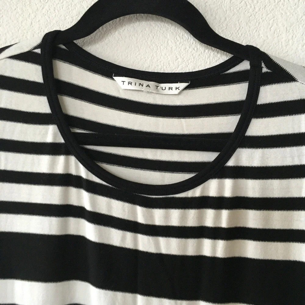 Trina Turk Dress Medium Women black white Stripe 3/4 sleeves‎ Asymmetrical Hem